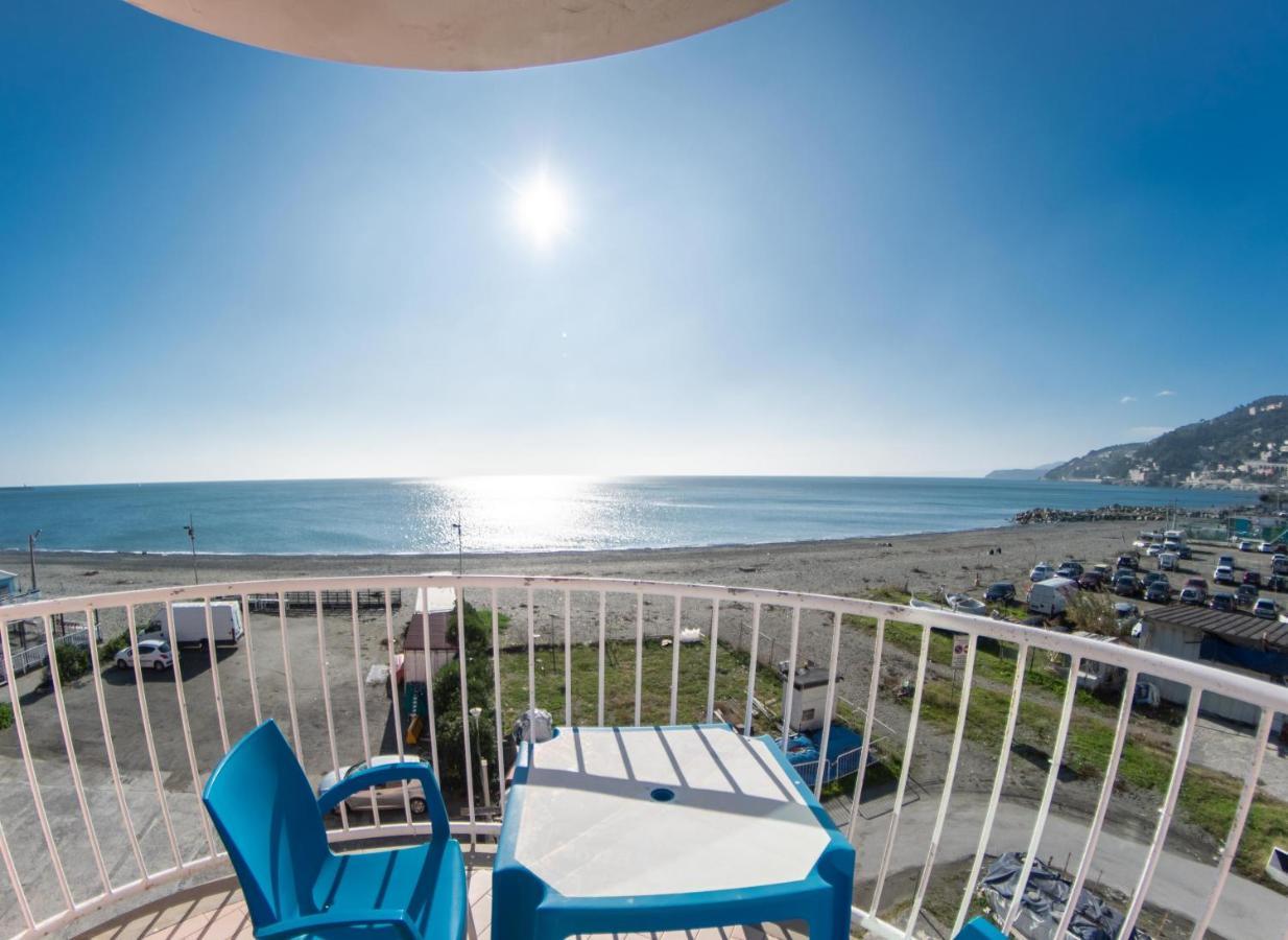 Hotel Sirenella Меле Екстериор снимка