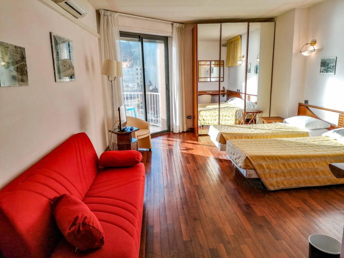 Hotel Sirenella Меле Екстериор снимка