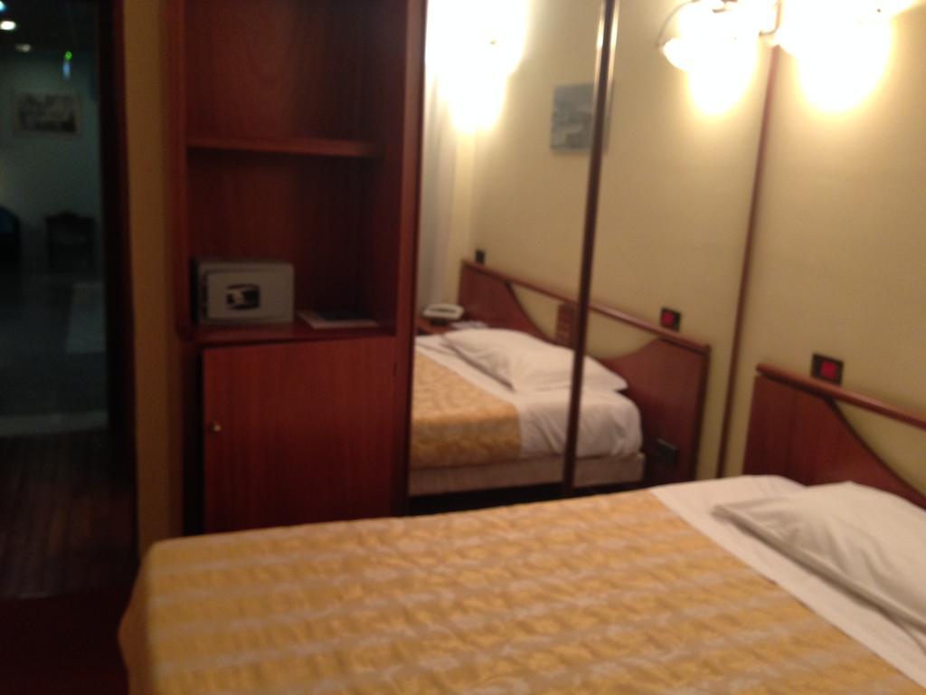 Hotel Sirenella Меле Стая снимка