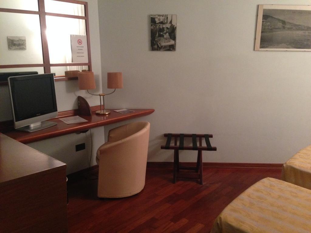 Hotel Sirenella Меле Стая снимка
